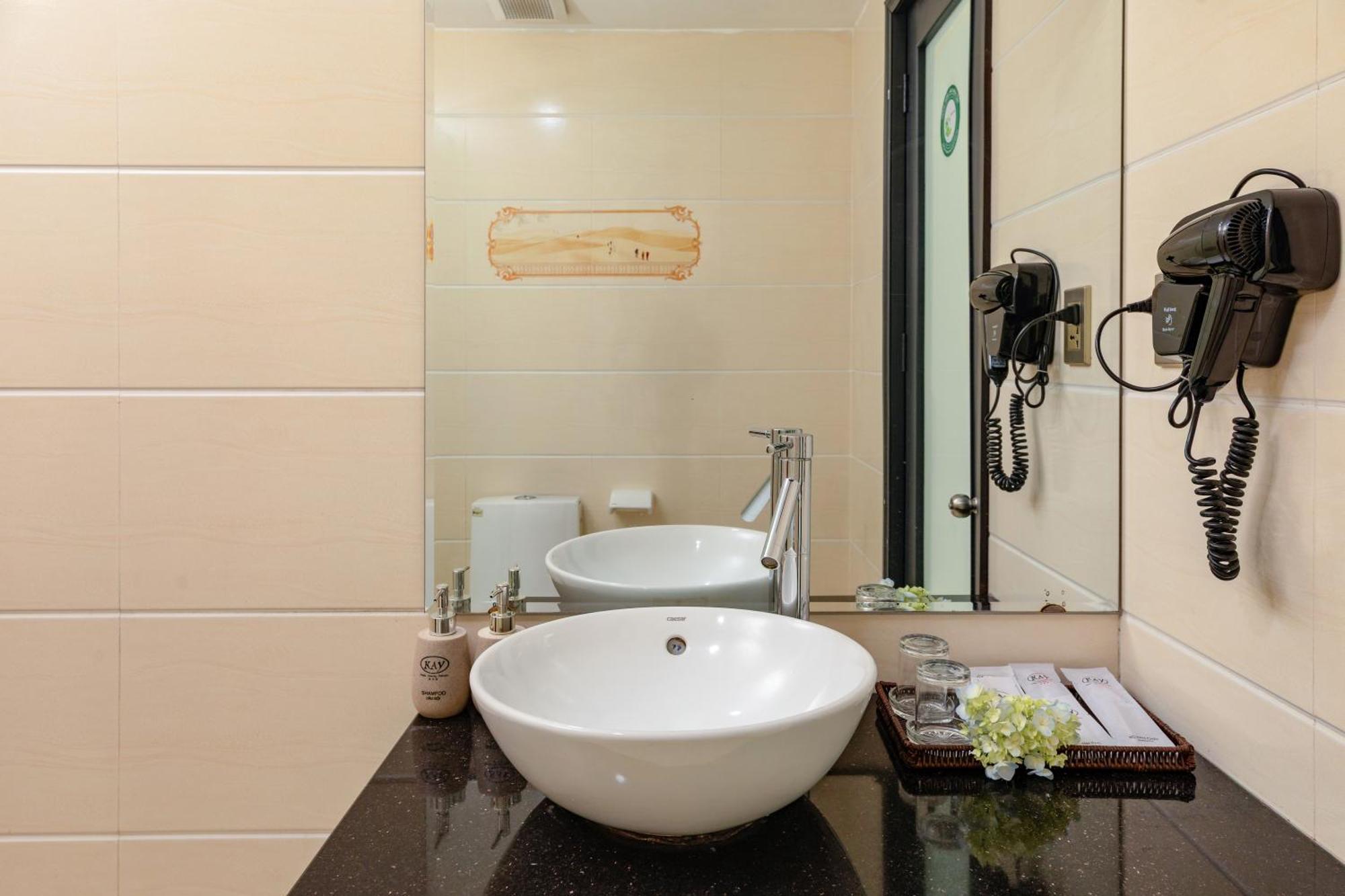 Kay Hotel Da Nang Bagian luar foto